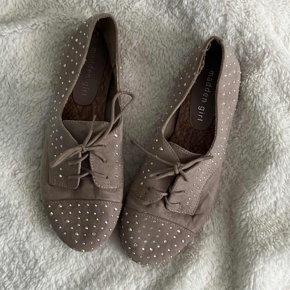 Shoes, size 7.